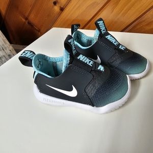 Baby Nike flex tennis shoes